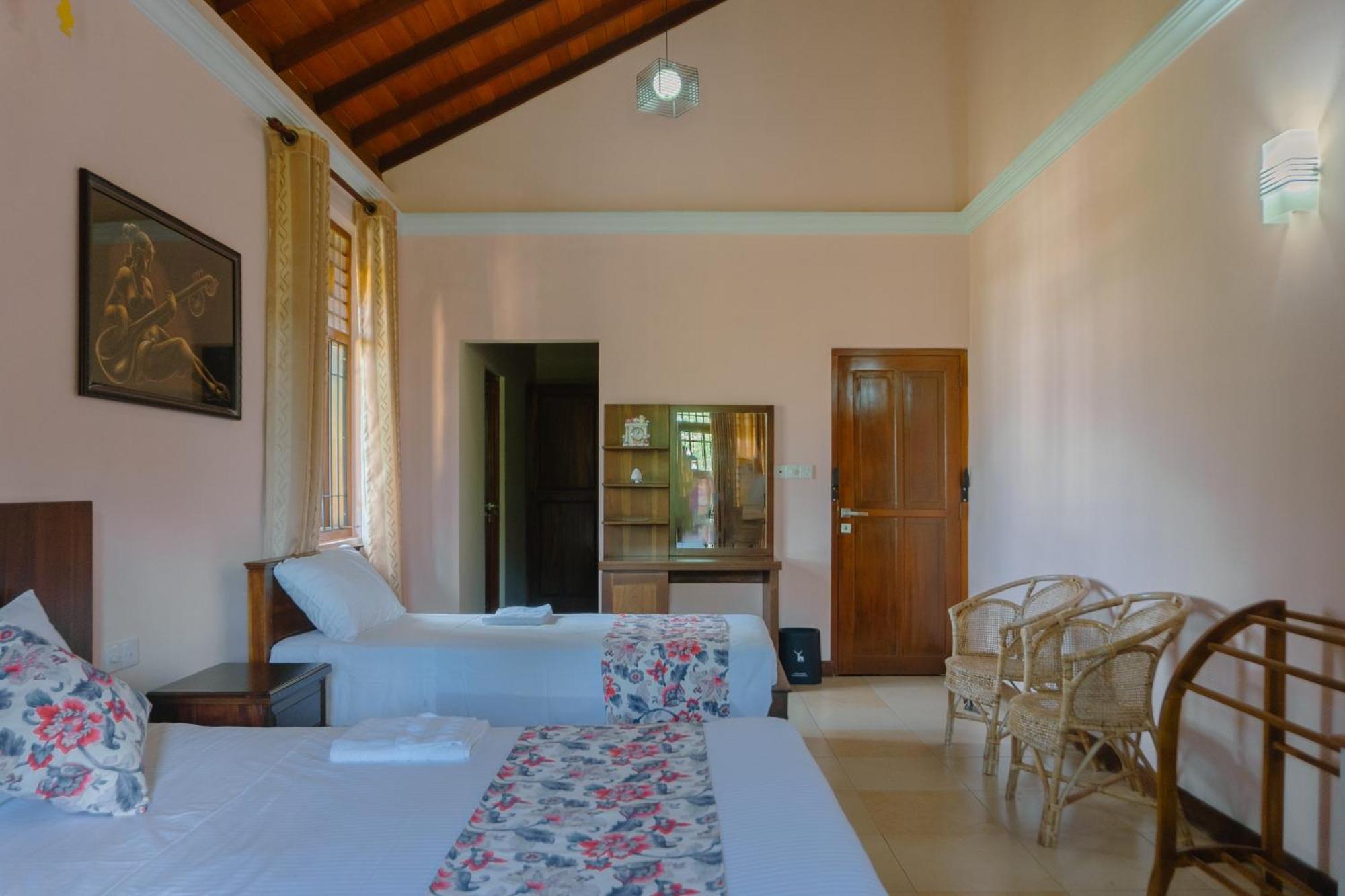 Bigcity Villa - Airport Transit Hotel Katunayake Exterior photo