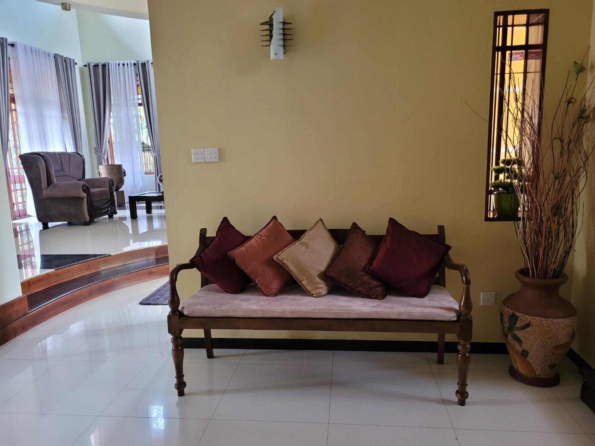 Bigcity Villa - Airport Transit Hotel Katunayake Exterior photo