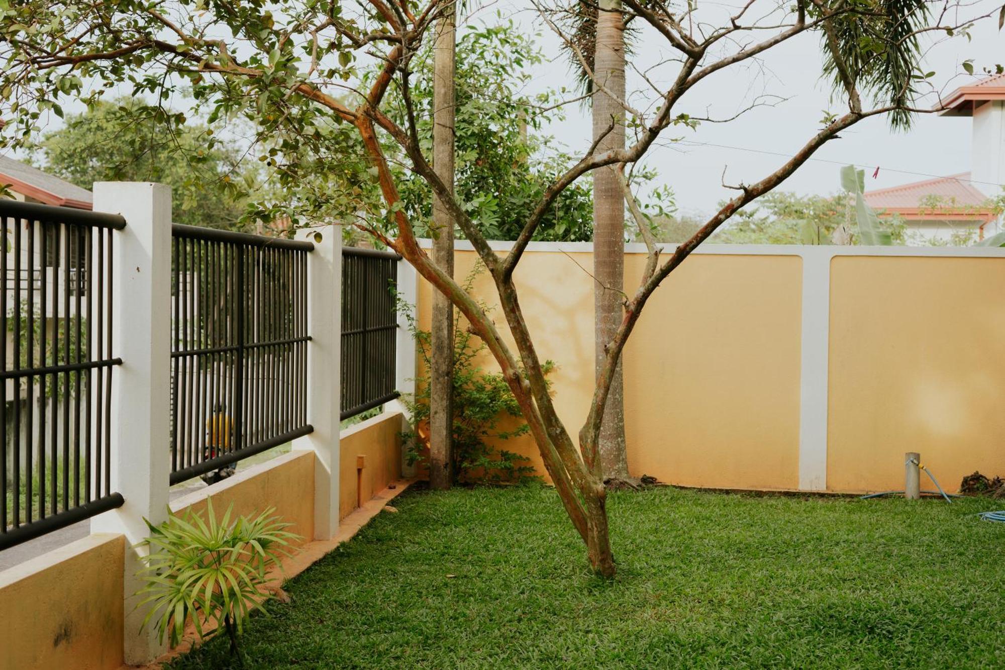 Bigcity Villa - Airport Transit Hotel Katunayake Exterior photo